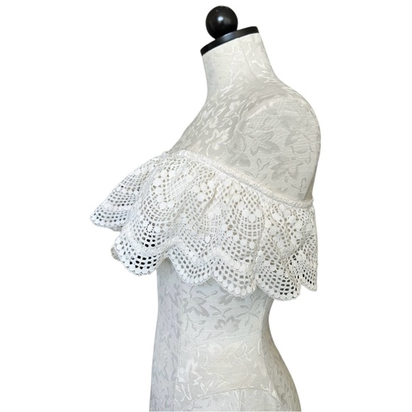 Victoria’s Secret Cream Eyelet Lace Bandeau Bralette Scalloped Strapless Size L - Picture 7 of 12